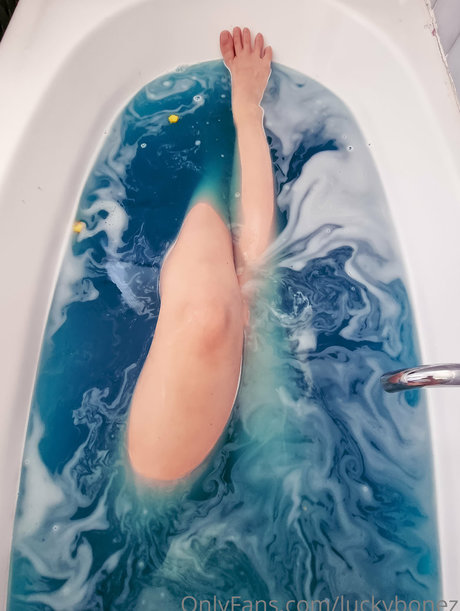 曲線美の赤毛OnlyFans 無料ヌード 写真