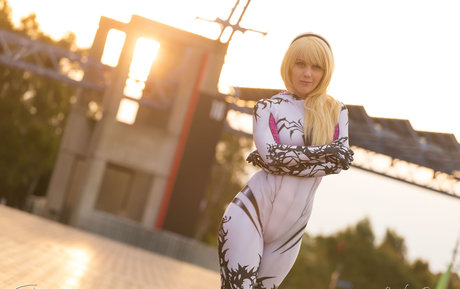 本物の熟女OnlyFans アートヌード 写真