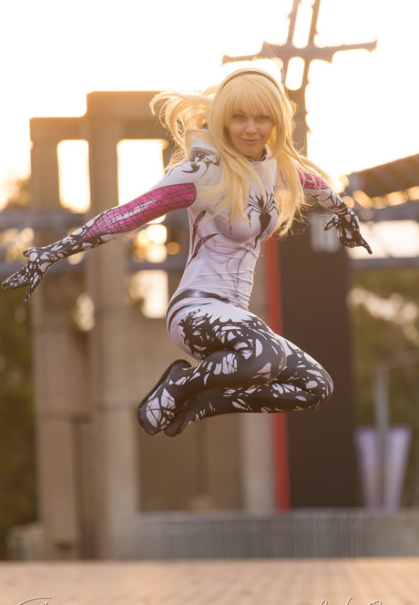 小柄なBBC OnlyFans 無料セックス 写真