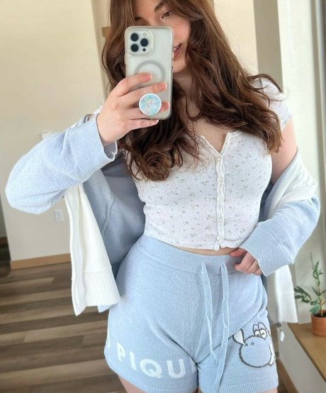 母乳オンリーファン HD 写真