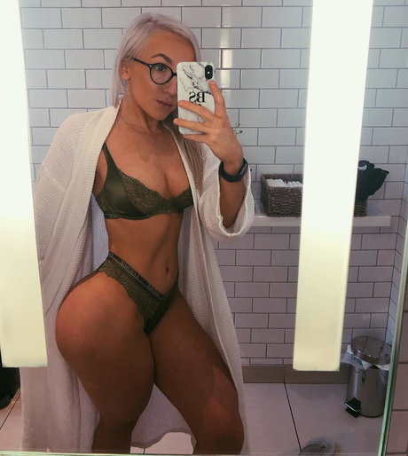 asmrスパイonlyfans アートポルノ 画像