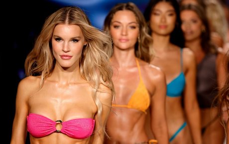 Joy Corrigan ポルノスター 画像