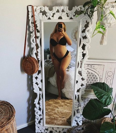 Madison Mclachlan エロティックなモデル 画像