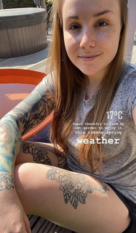 Missrage ヌードのポルノスター 画像