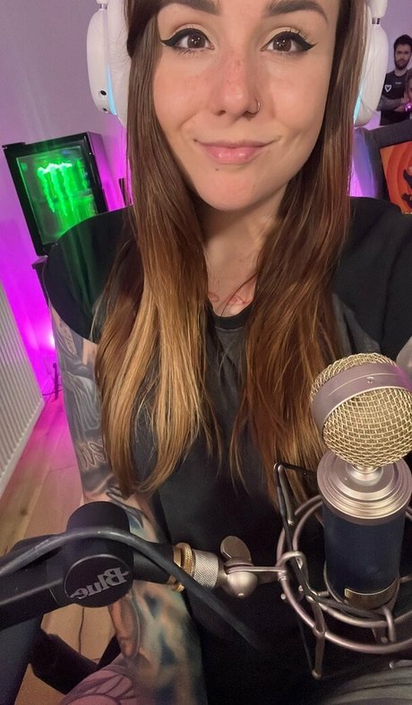 Missrage ポルノスター アート 写真