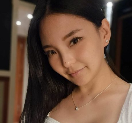 小さいチンポOnlyFans アダルト ギャラリー