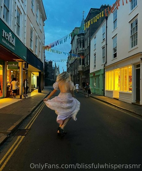 asmrベイビーonlyfans ポルノグラフィック 画像