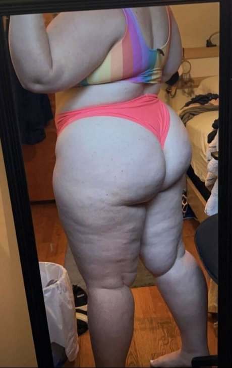 エボニートップオンリーファン ホットヌード 写真