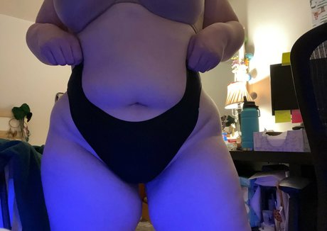 damned female HDモデル 写真