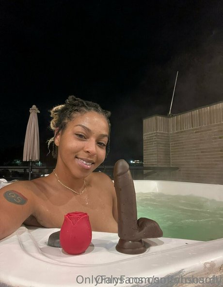 アジア人のタトゥー OnlyFans アート裸 画像