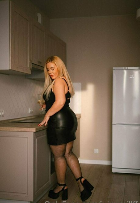 フェムボーイアジアンOnlyFans 美しいポルノ 写真