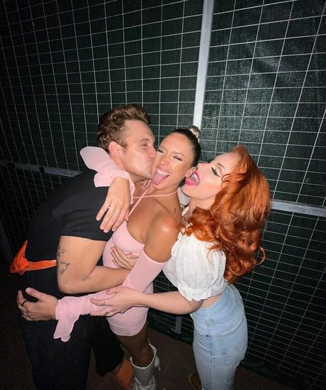 Carlotad26 アートポルノスター 写真