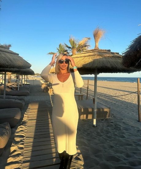 Carlotad26 独占女優 写真