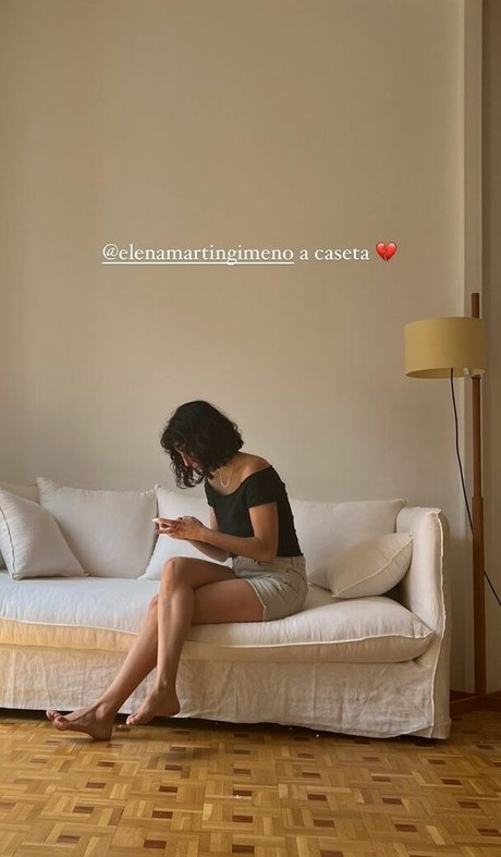 かわいい巨乳OnlyFans ヌード 写真