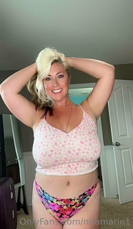 金髪ストリップOnlyFans 美しいxxx 画像