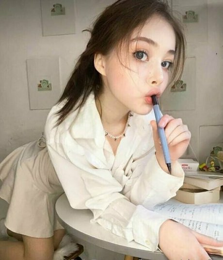 kylienextdoor69 アダルト女優 ギャラリー