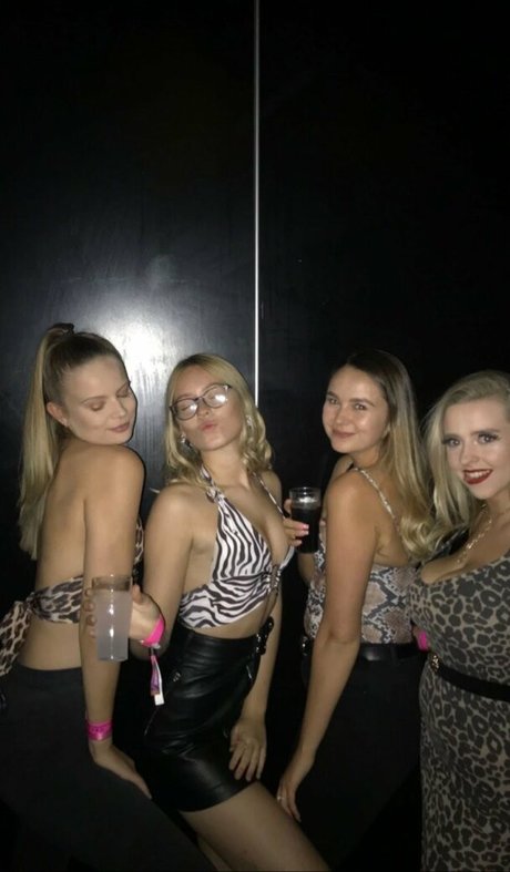 大きなお尻のアジア人OnlyFans 無料xxx 写真