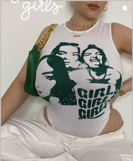 Amber Rose Brightman ホットスター ギャラリー