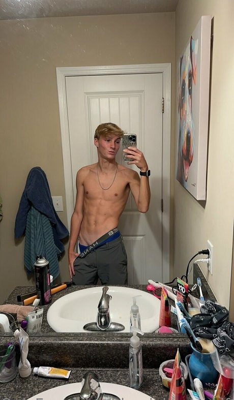 blondeboybradfree 高品質スター 写真