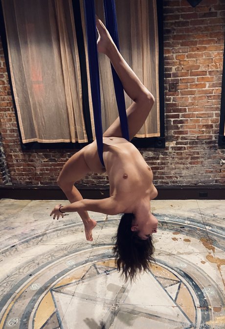 裸のトゥインクOnlyFans 限定 アーカイブ