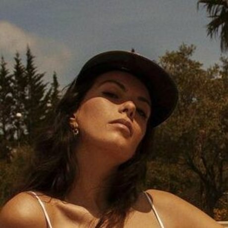 Caroline Podlewski ポルノスター セクシー 写真