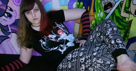 babyzeldafantasy ヌード女優 写真