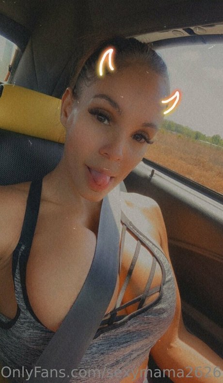 裸のトゥインクOnlyFans 美しいxxx 画像