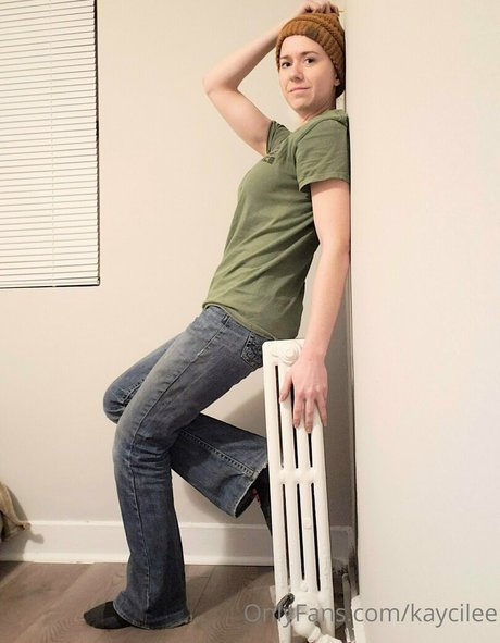 若いティーンのOnlyFans アートxxx 写真