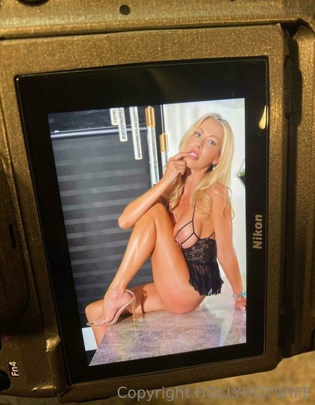 イタリア人熟女OnlyFans セクシーヌード ギャラリー