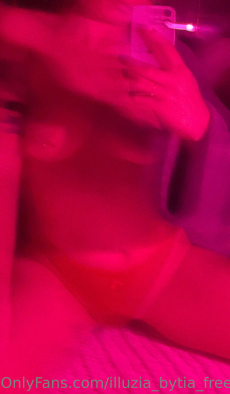 illuzia bytia free アダルトスター 写真