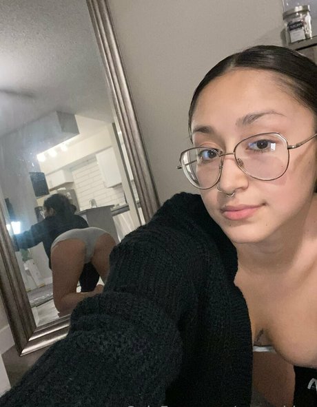 膨らみ OnlyFans セクシーヌード 写真