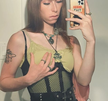 太った黒人女性OnlyFans セクシーヌード 写真