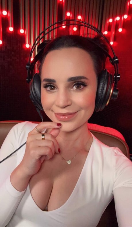 曲線美のティーンズOnlyFans セクシーヌード 画像