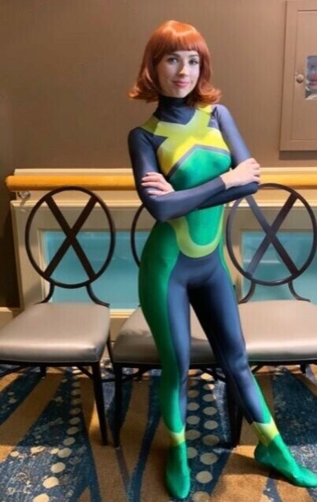 Amanda Lynne 美しいモデル 写真