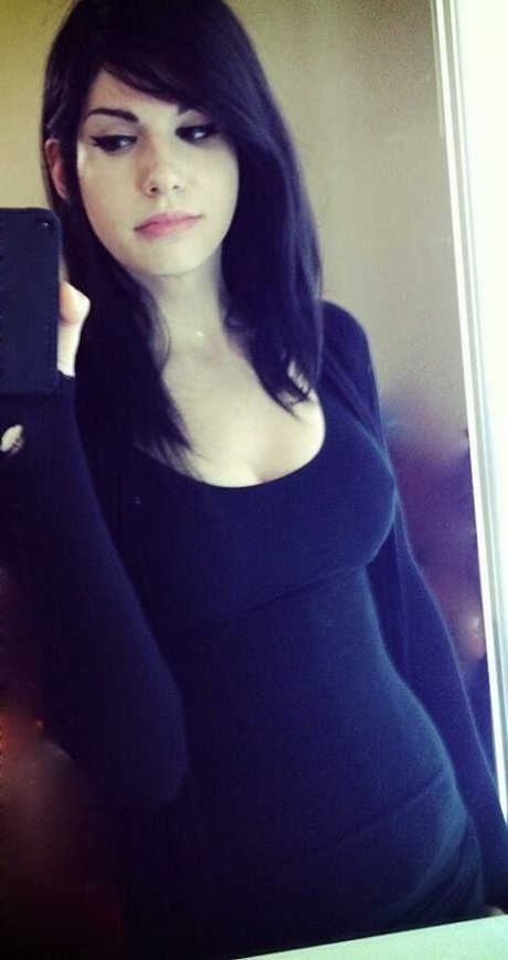 Kalindra Chan 無料のスター 写真