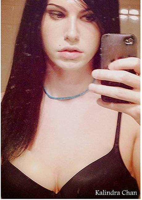 Kalindra Chan セクシーなポルノスター 写真