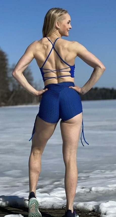 Milja Thureson かわいいスター 写真