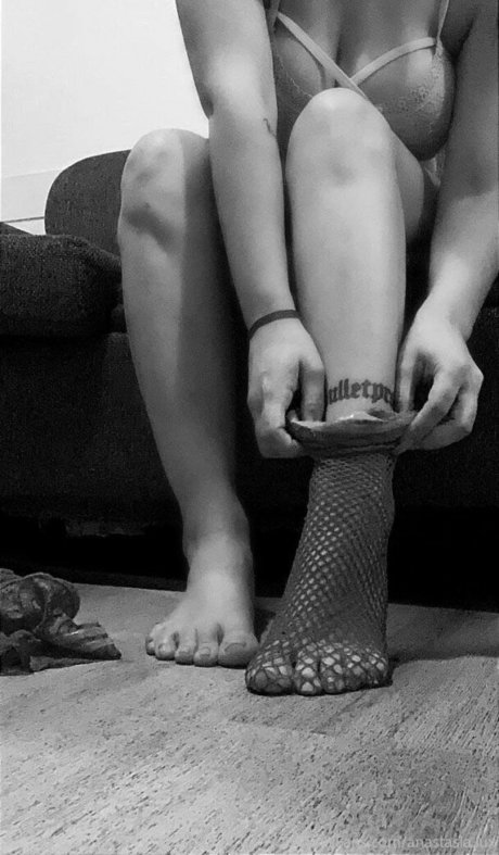 Anastasia lux ヌードモデル 写真