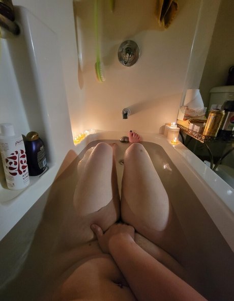 ランジェリーベイビーOnlyFans トップ 画像