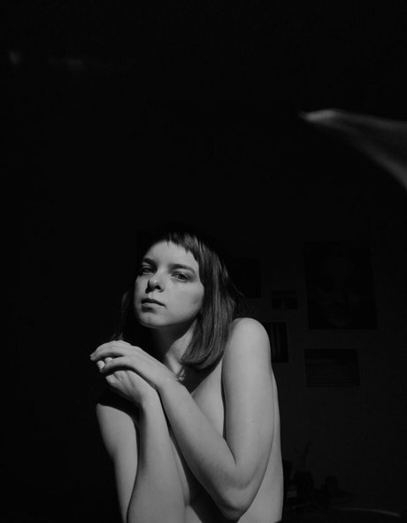 妻のアナルOnlyFans アートヌード 写真