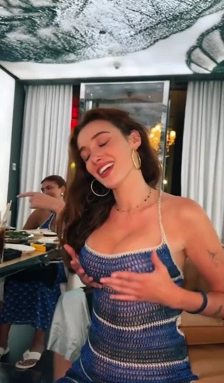 Olivia OBrien 裸のポルノスター 写真