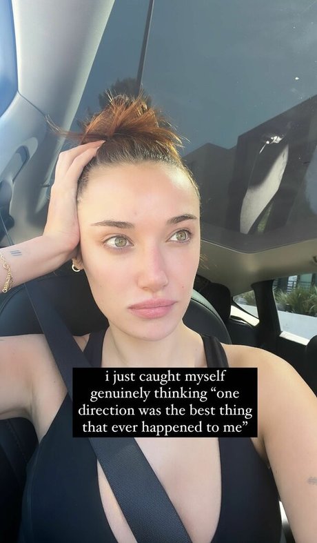 ニューハーフ 熟女 OnlyFans アートポルノ 画像