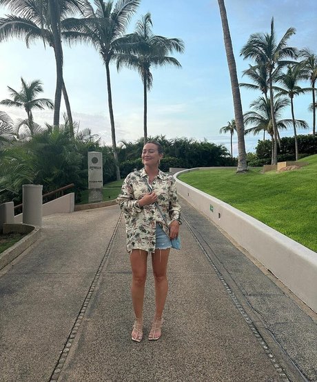 ティーンのおっぱいOnlyFans 無料ヌード 写真