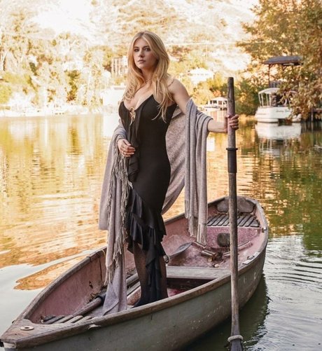 小人エボニーOnlyFans ホットポルノ 写真