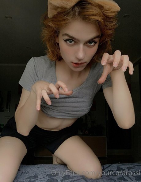 YourCoraRossi ポルノモデル 画像