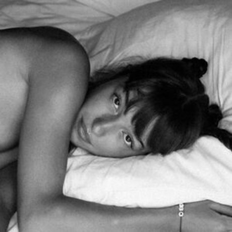 Telmaxlousie 完璧なポルノスター 写真