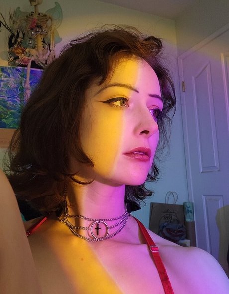 LeeLoo_ 裸の女優 画像