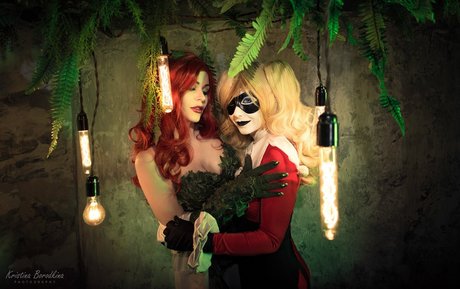 Anya Ichios アダルト女優 写真