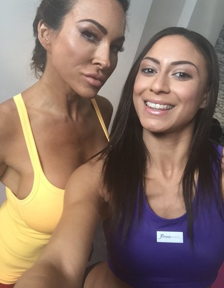 Cassie Del Isla ポルノスター アダルト 画像