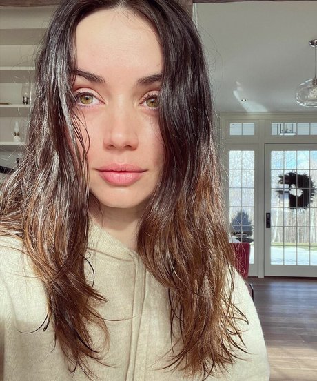 Ana De Armas 独占スター 写真